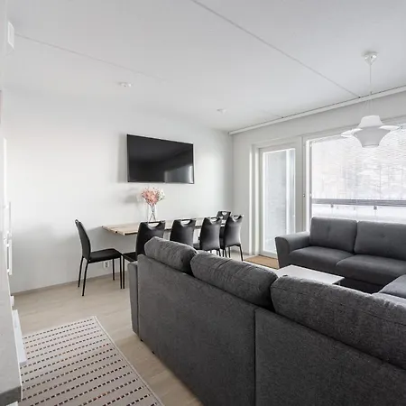 Spacious 1br Apt. Next To Naesijaervi | Sauna & Free Parking * Tampere