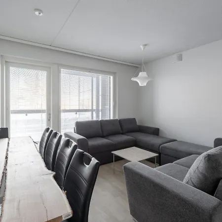 Spacious 1br Apt. Next To Naesijaervi | Sauna & Free Parking